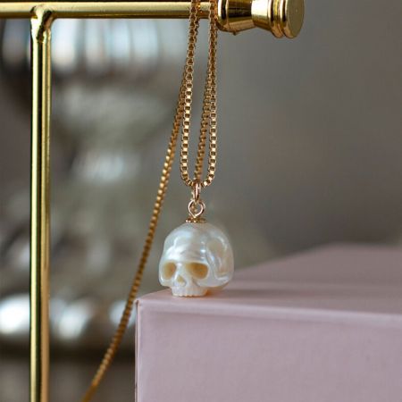 Collier Crâne Sculpté