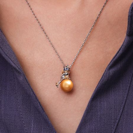 Collier Chat