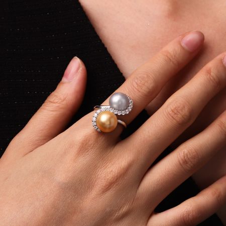Two-color Pearl Ring