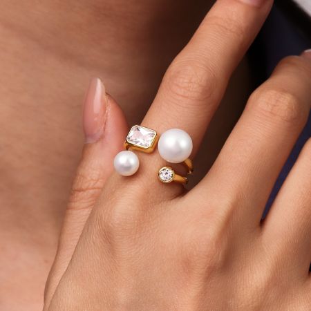 White Topaz Ring