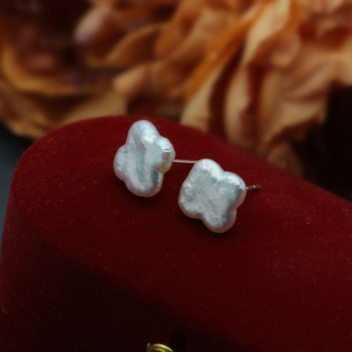 Clous d'Oreilles Perle d'Eau Douce Trèfle à Quatre Feuilles