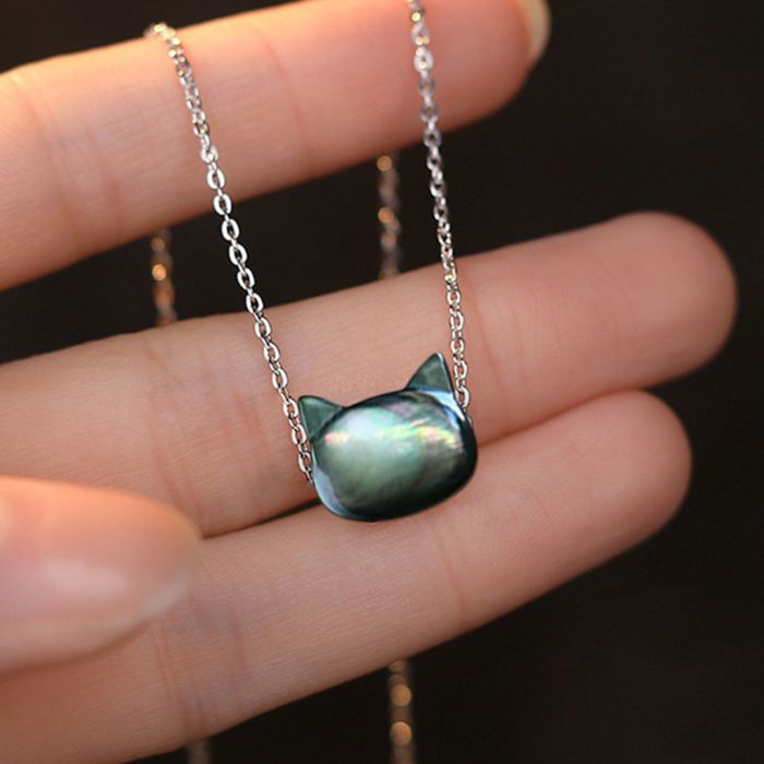 Collier Chat